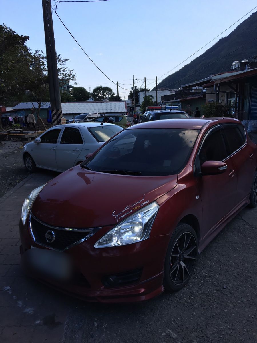 鄰居停車意外壓死小女童　女童父大罵：怎麼顧小孩的 - https://www.watchmedia01.com