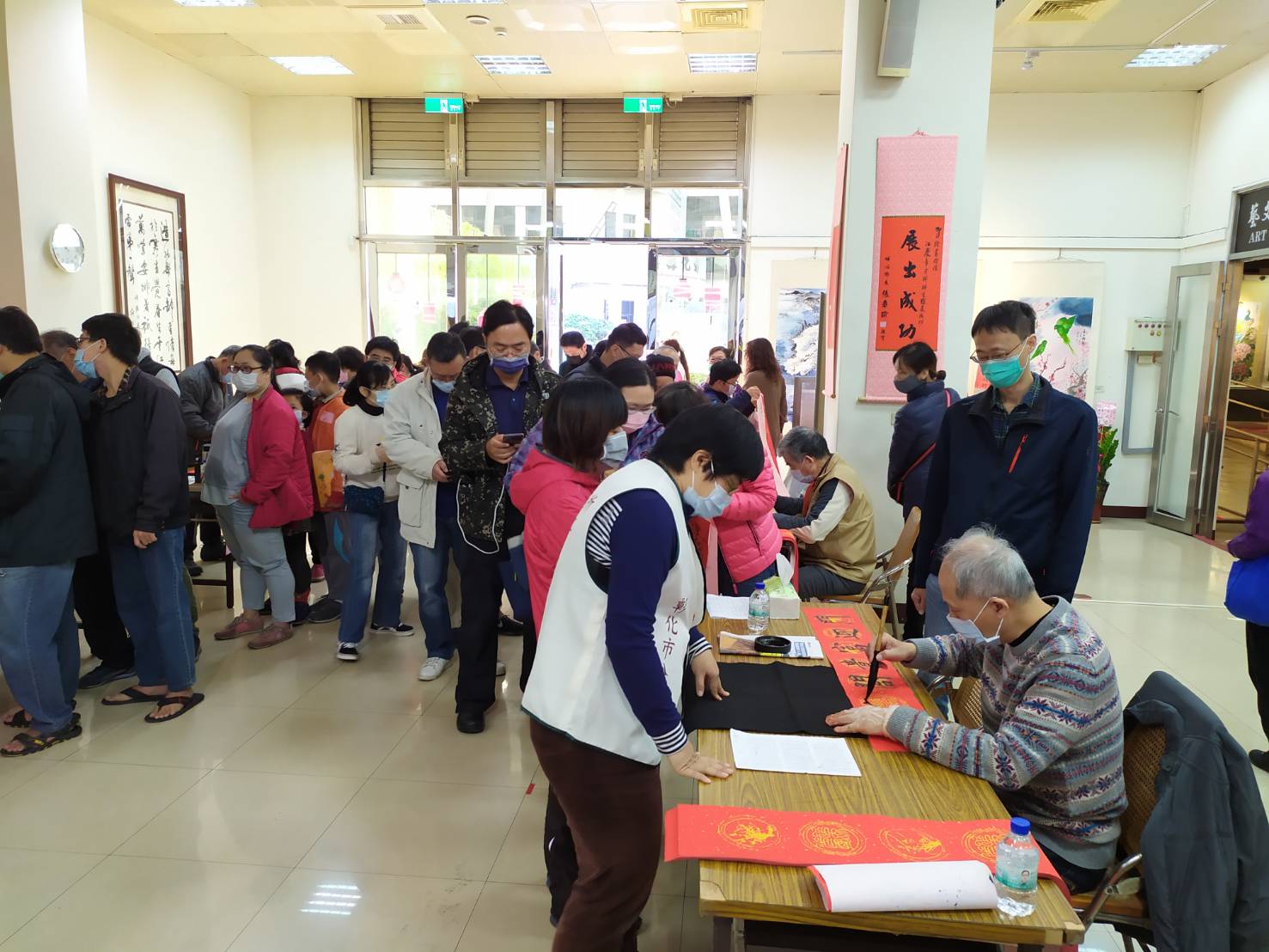 春聯準備起來　彰化市圖連續2天現場揮毫免費送春聯 - https://www.watchmedia01.com