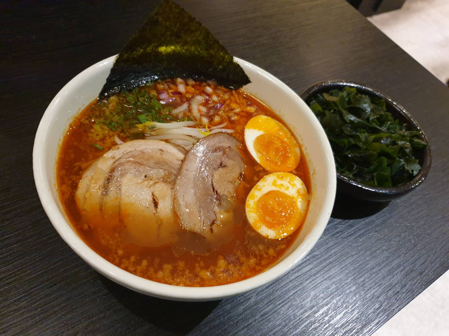 夯料理》現身美食「蛋黃區」　日籍旅人用《超狂家鄉味》交朋友　饕客：濃郁湯頭超誘人 - https://www.watchmedia01.com