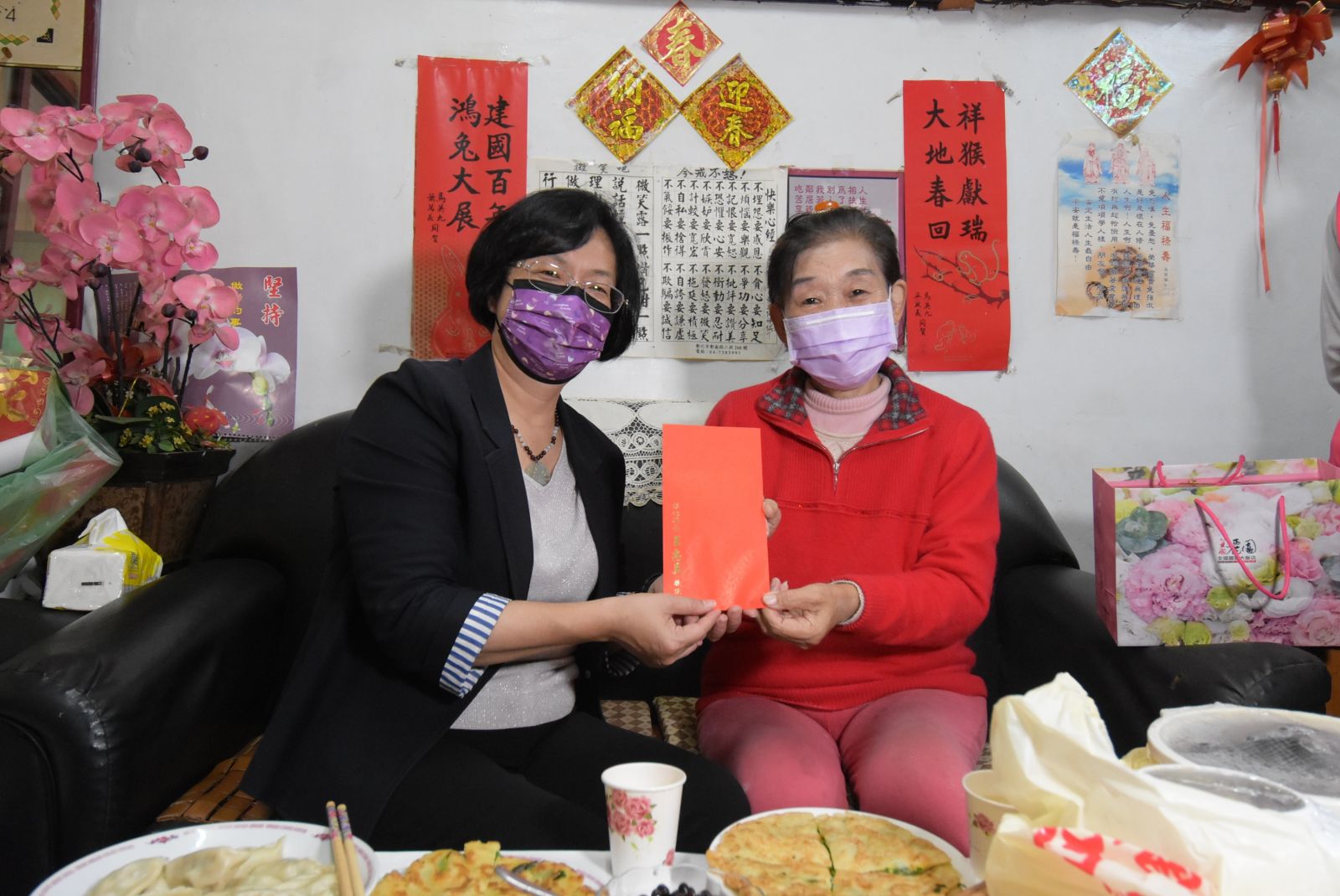 影／寒冬送愛關懷無礙　春節「愛」不打烊 - https://www.watchmedia01.com