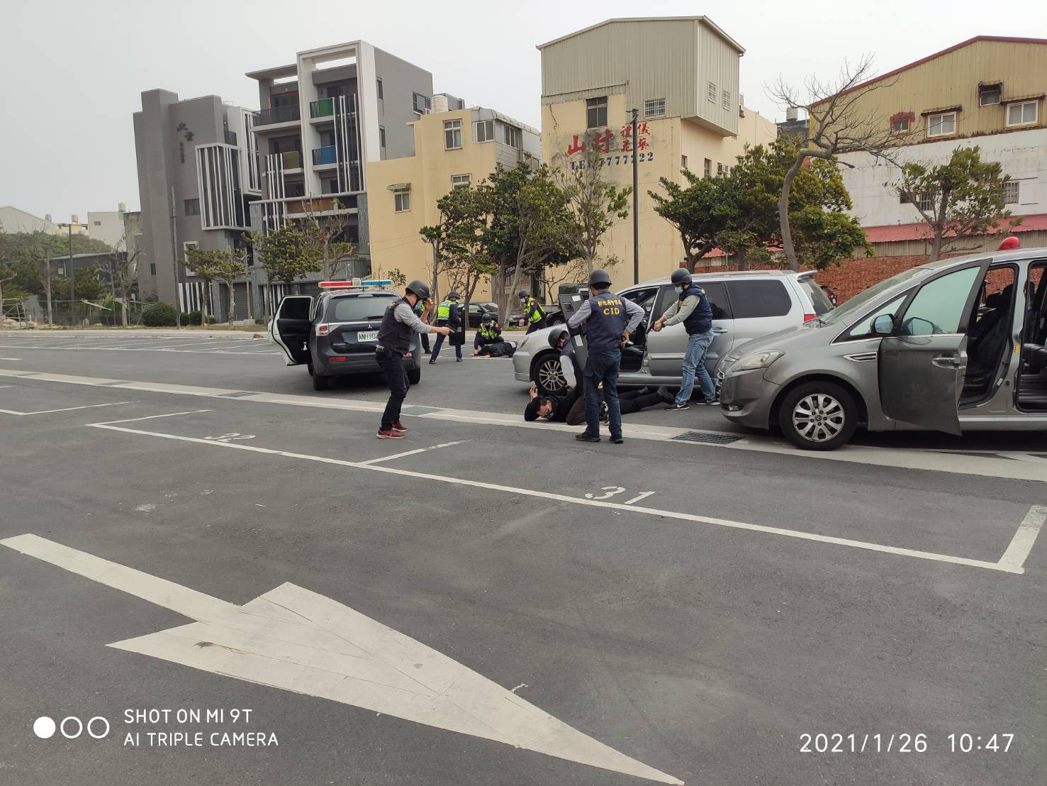 影／警匪追逐驚險刺激　是拍電影了？警方防搶演練啦 - https://www.watchmedia01.com