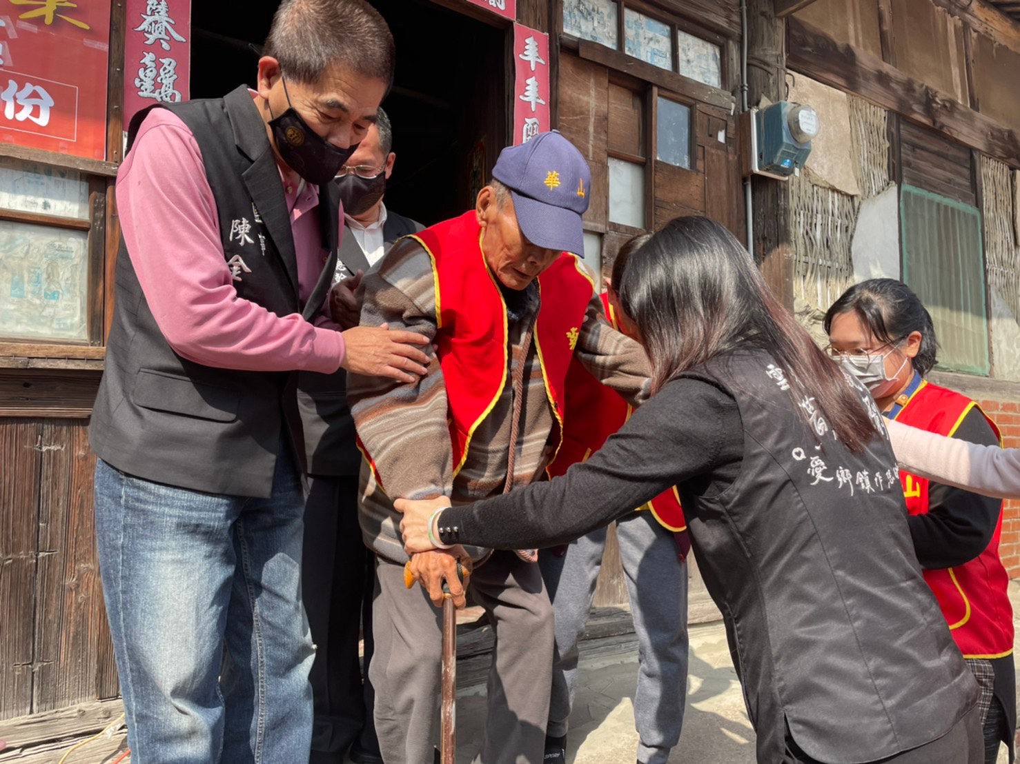 大小廚師做年菜　助孤老享團圓 - https://www.watchmedia01.com
