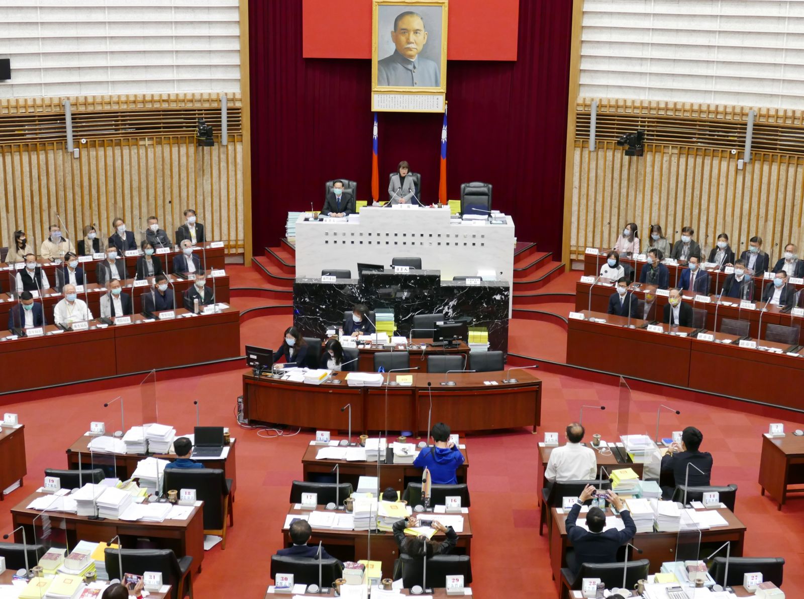 高市議會《第7次臨時會》閉幕　曾麗燕：感謝全體議員審議預算 - https://www.watchmedia01.com