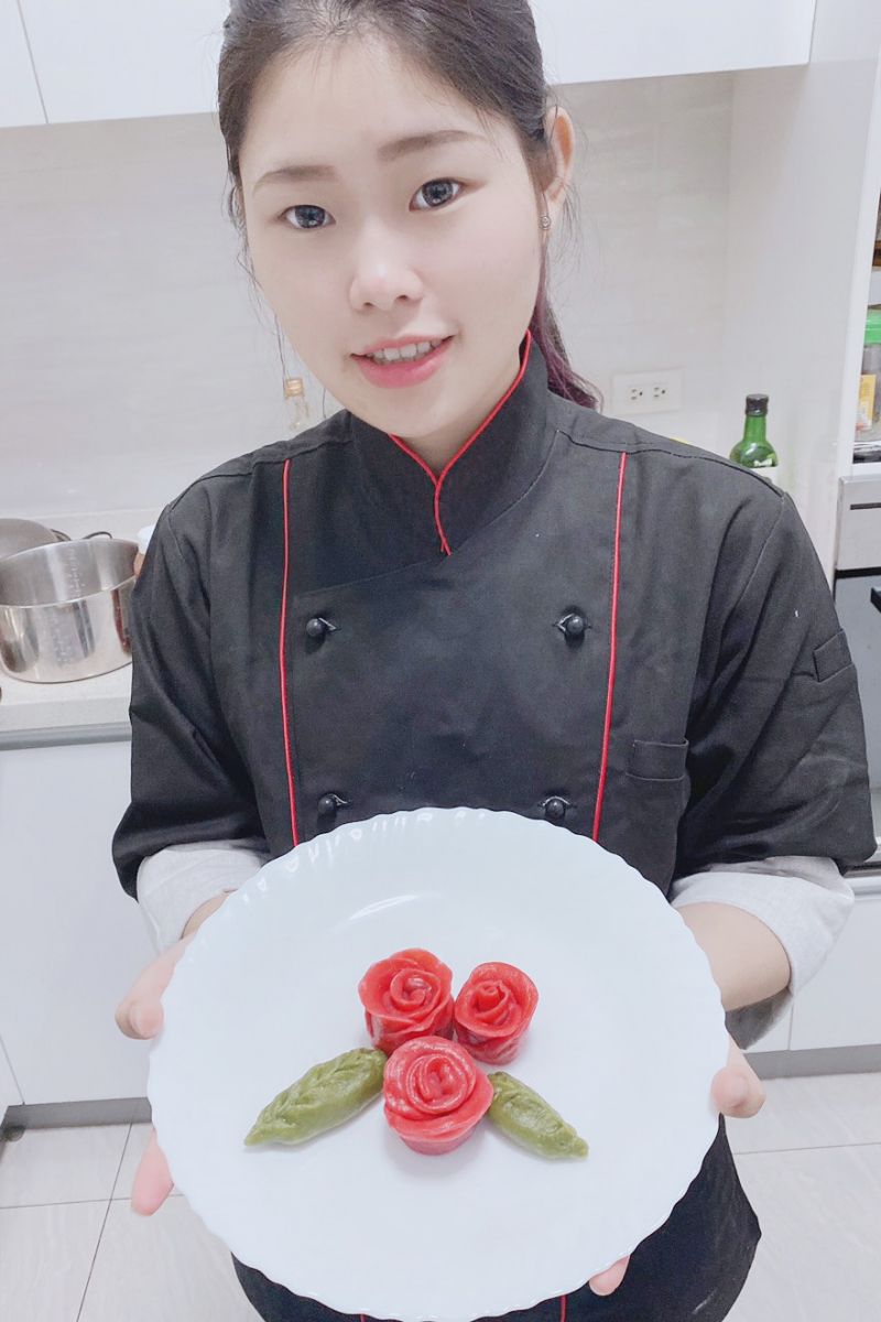影／當新年遇到情人節 玫瑰餃子甜蜜入菜 - https://www.watchmedia01.com
