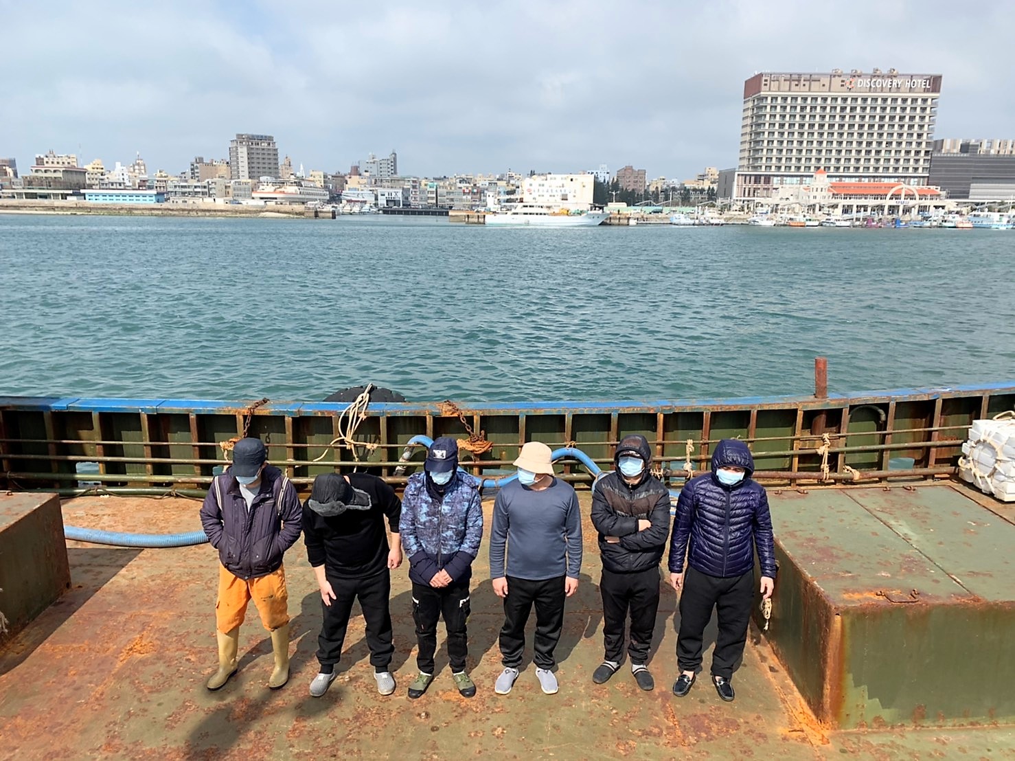海巡查扣陸籍油船阻斷漁船油料補給　重罰300萬驅離出境 - https://www.watchmedia01.com