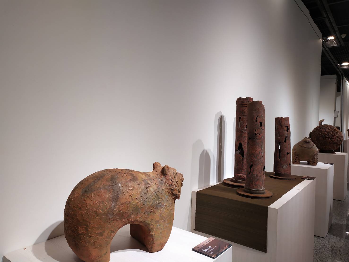 影／以大肚山紅土為材　「紅土銹然大器」展現陳金旺的唯一 - https://www.watchmedia01.com