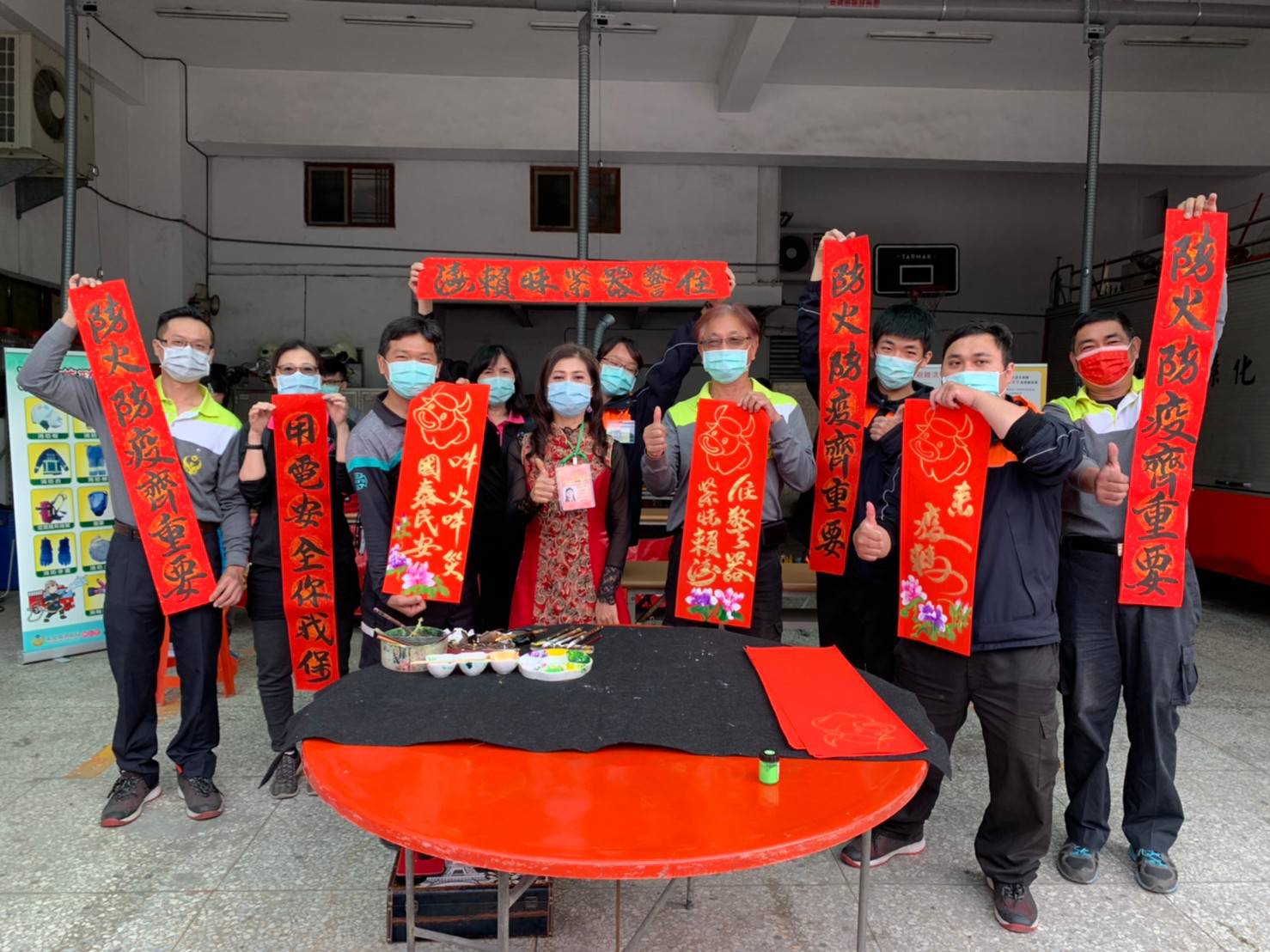 影／春安消防不煩惱　大師揮毫題春聯消防宣導 - https://www.watchmedia01.com