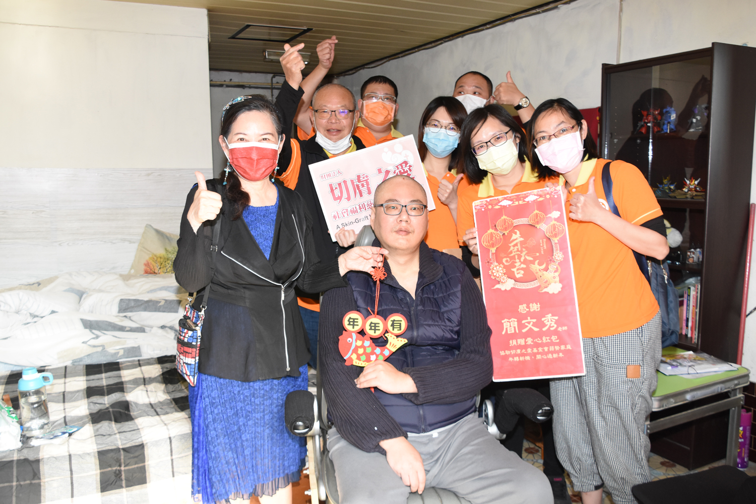影／快遞溫暖‧送禮到家　陪伴弱勢長輩歡喜慶新年 - https://www.watchmedia01.com