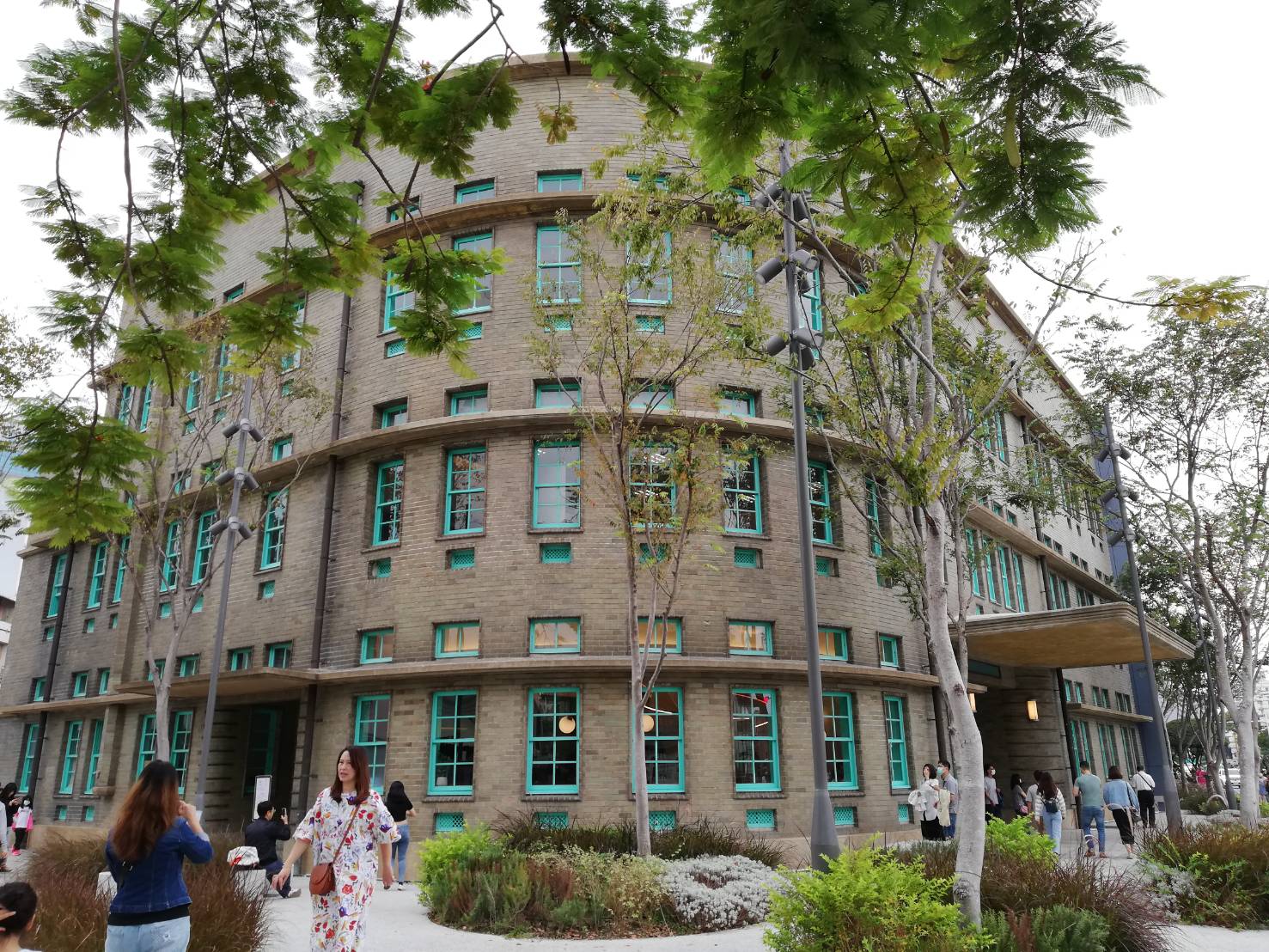 年假嘉義市文化路夜巿人潮擠爆 做好防疫平安過好年 - https://www.watchmedia01.com