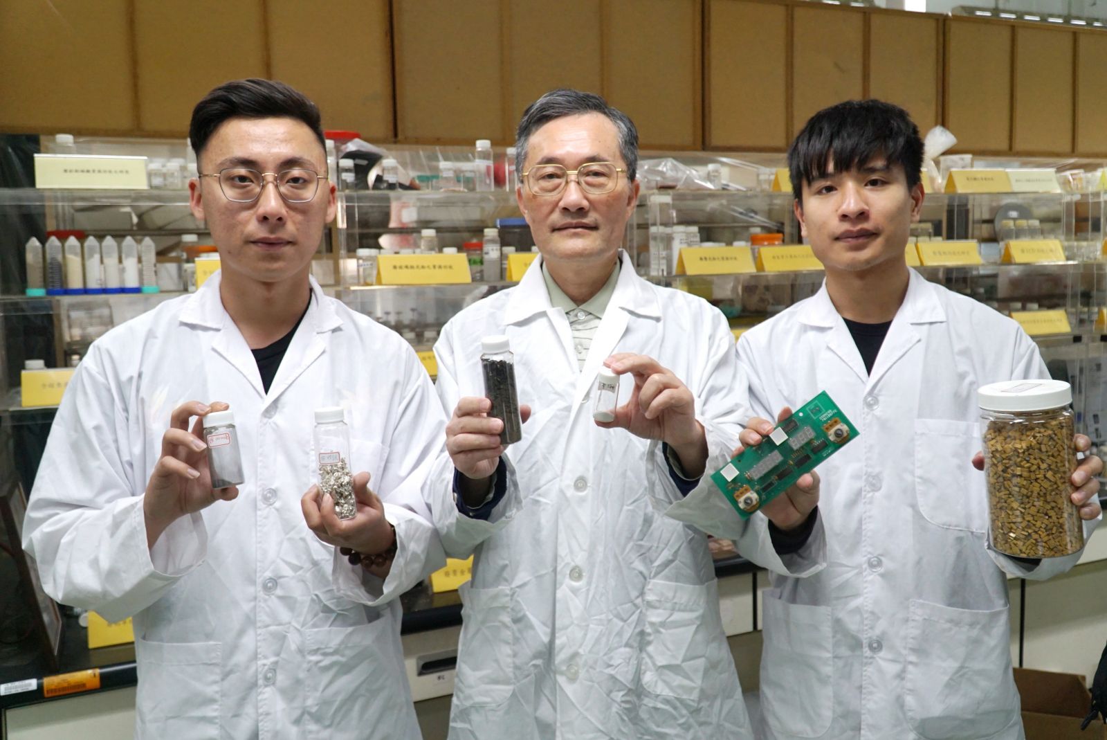 影／廢鉭電容回收術　大葉大學李清華獲科技部產學成果特優 - https://www.watchmedia01.com