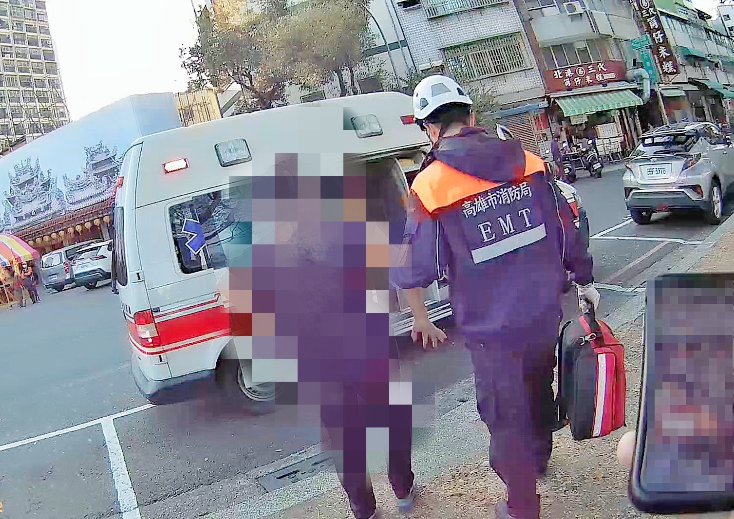 最新畫面／高雄愛河畔傳兇殺案　婦人遭男連刺4刀送醫急救 - https://www.watchmedia01.com