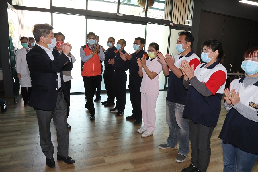 陳時中到嘉義慰問防疫團隊　讚「這就是台灣人精神」 - https://www.watchmedia01.com