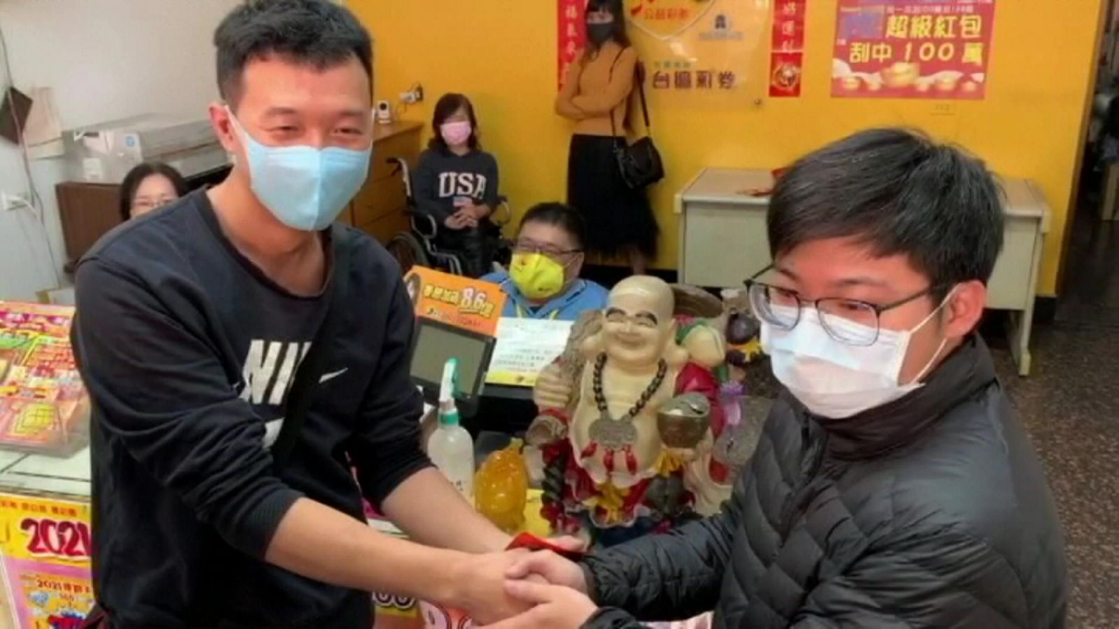 影／上班族彩券刮中100萬　彌勒佛眨眼還張嘴笑 - https://www.watchmedia01.com