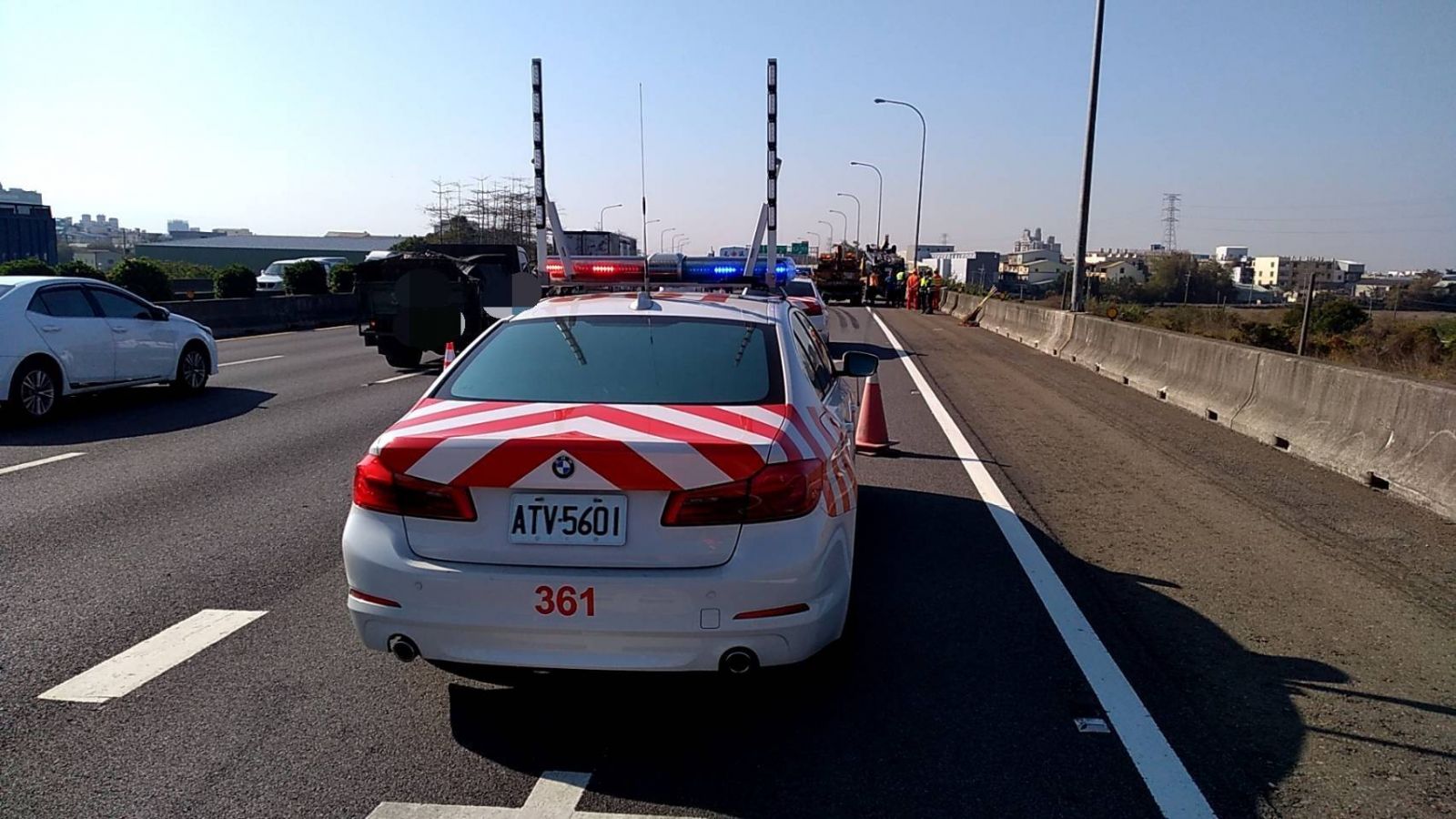 影／國道1號南下彰化路段四車連環追撞　車流嚴重回堵 - https://www.watchmedia01.com