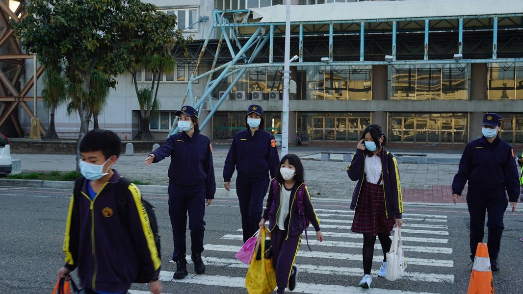 開學日守護校園安全　嘉義縣警啟動護童務 - https://www.watchmedia01.com