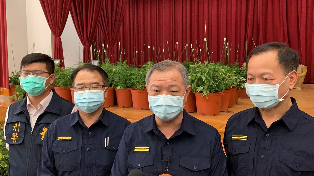 嘉縣警破獲史上最大宗　19處透天新厝種逾5億元大麻毒 - https://www.watchmedia01.com