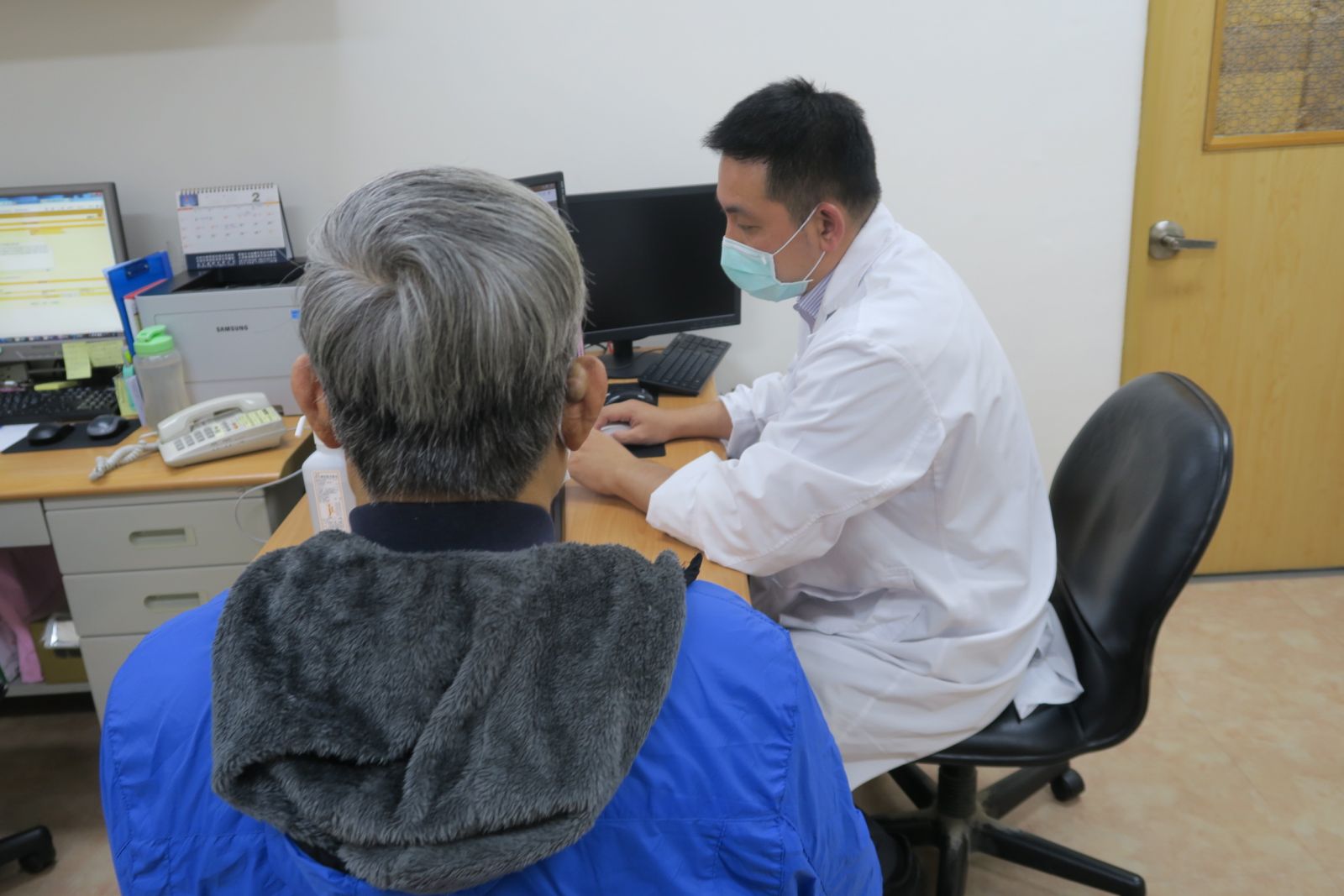 影／攝護腺癌易轉移骨頭　年長男不要輕忽骨頭酸痛 - https://www.watchmedia01.com