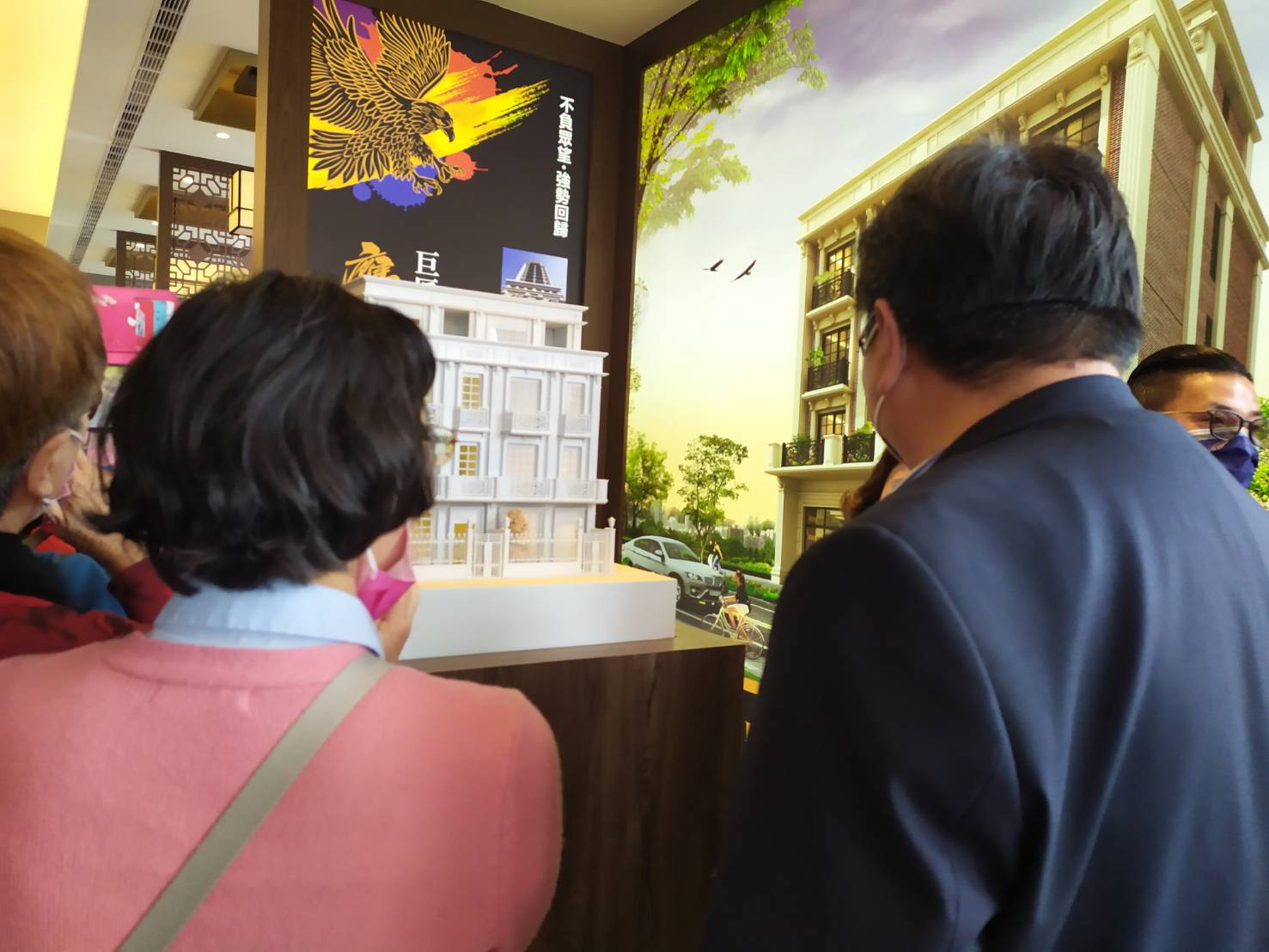 影／新建案剪綵　建設公司回饋鄉里慨捐15萬個防疫口罩 - https://www.watchmedia01.com