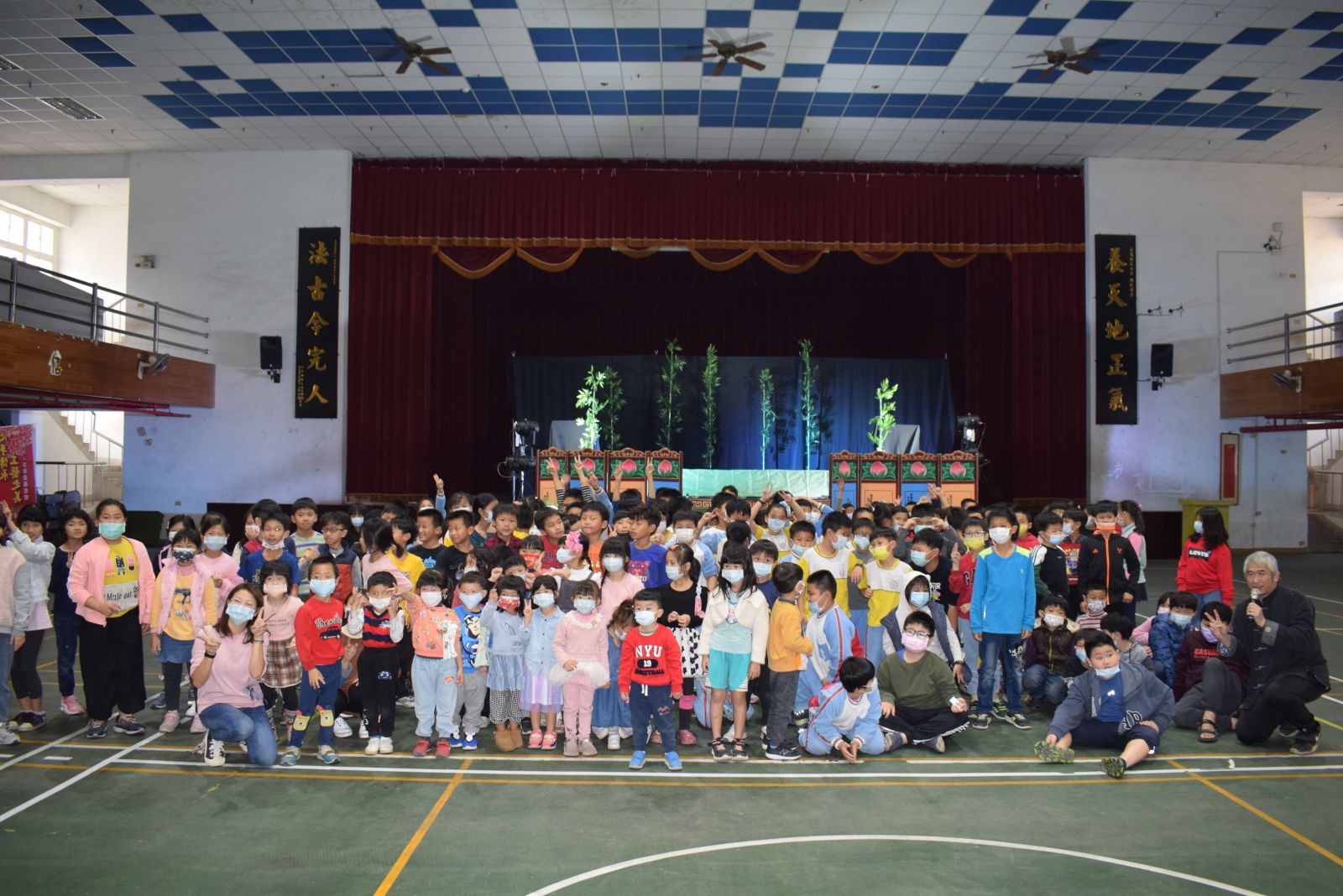 影／數位科技掌中戲校園巡演　《螢火蟲的燈泡不亮了》南陽國小首登場 - https://www.watchmedia01.com