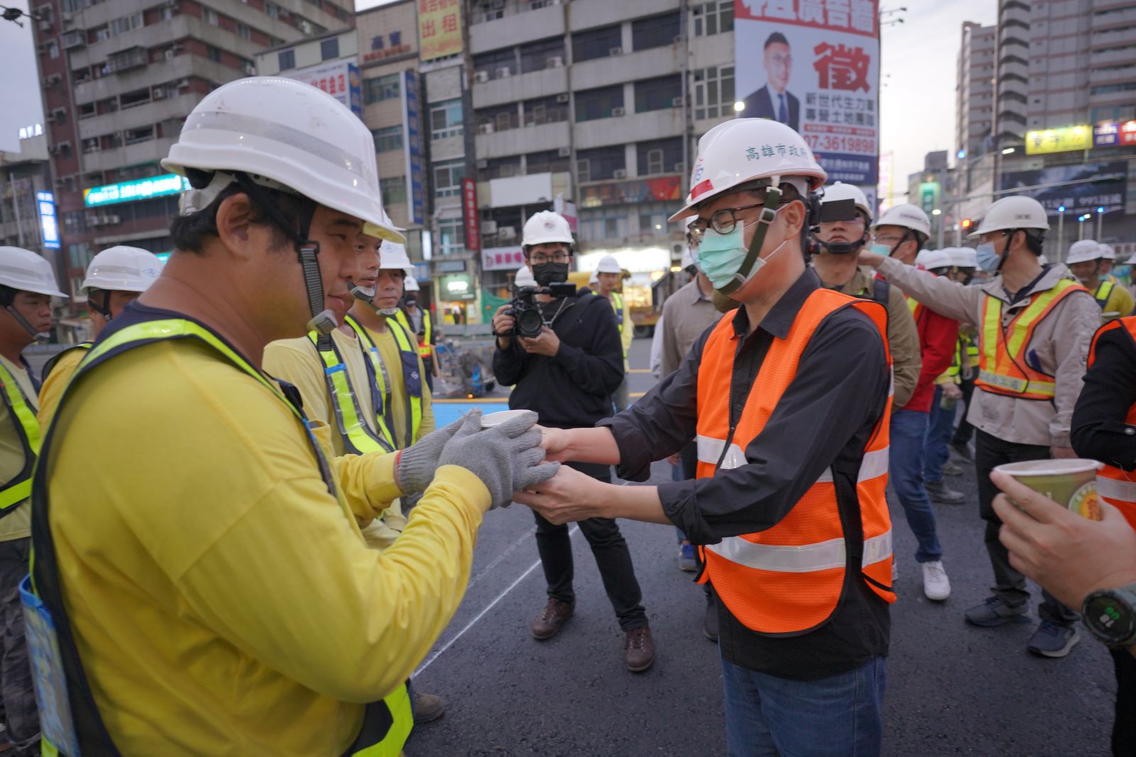 中博高架橋引道拆除完工 陳其邁慰勞工程團隊、感謝市民 - https://www.watchmedia01.com
