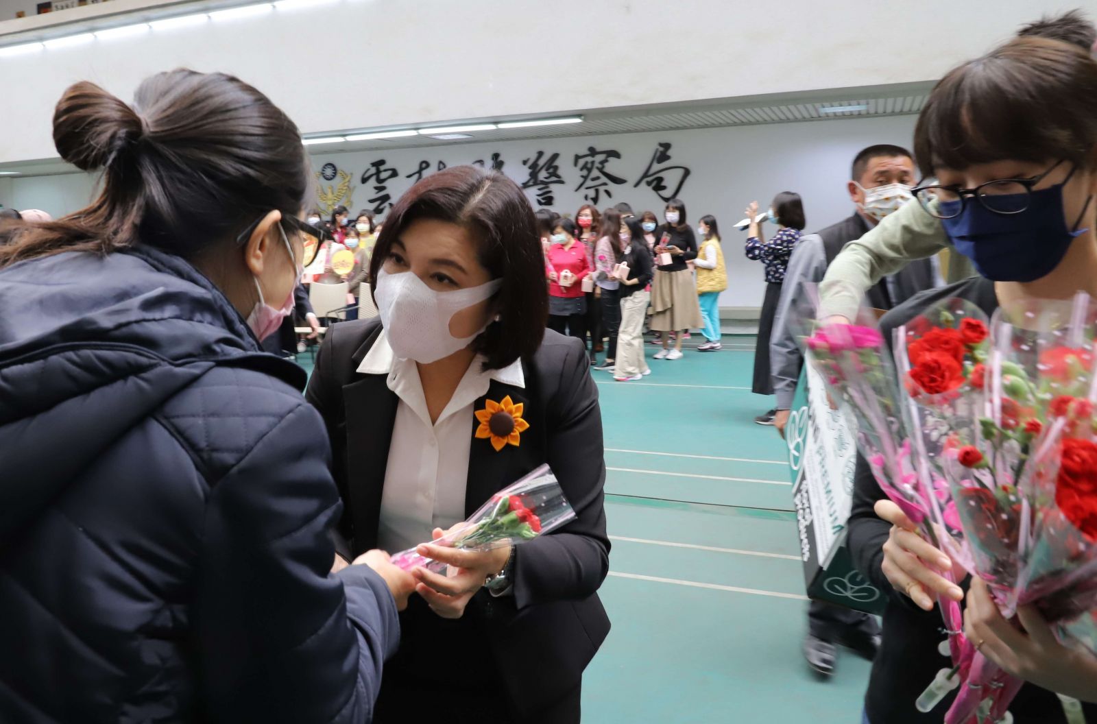 婦女節張麗善向同仁祝福　願全天下女性幸福快樂 - https://www.watchmedia01.com