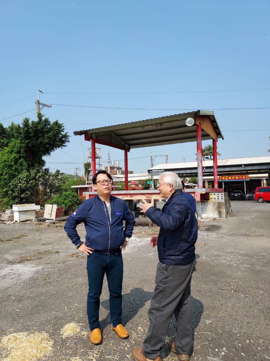 議員曹嘉豪腳動不了！不是腳麻　驚見公墓白骨四散 - https://www.watchmedia01.com