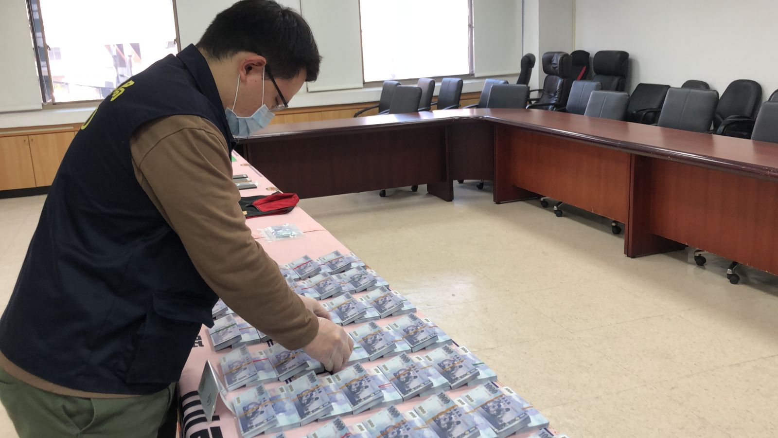 影／彰化縣警察局掃黑行動　掃到國小現任家長會長 - https://www.watchmedia01.com