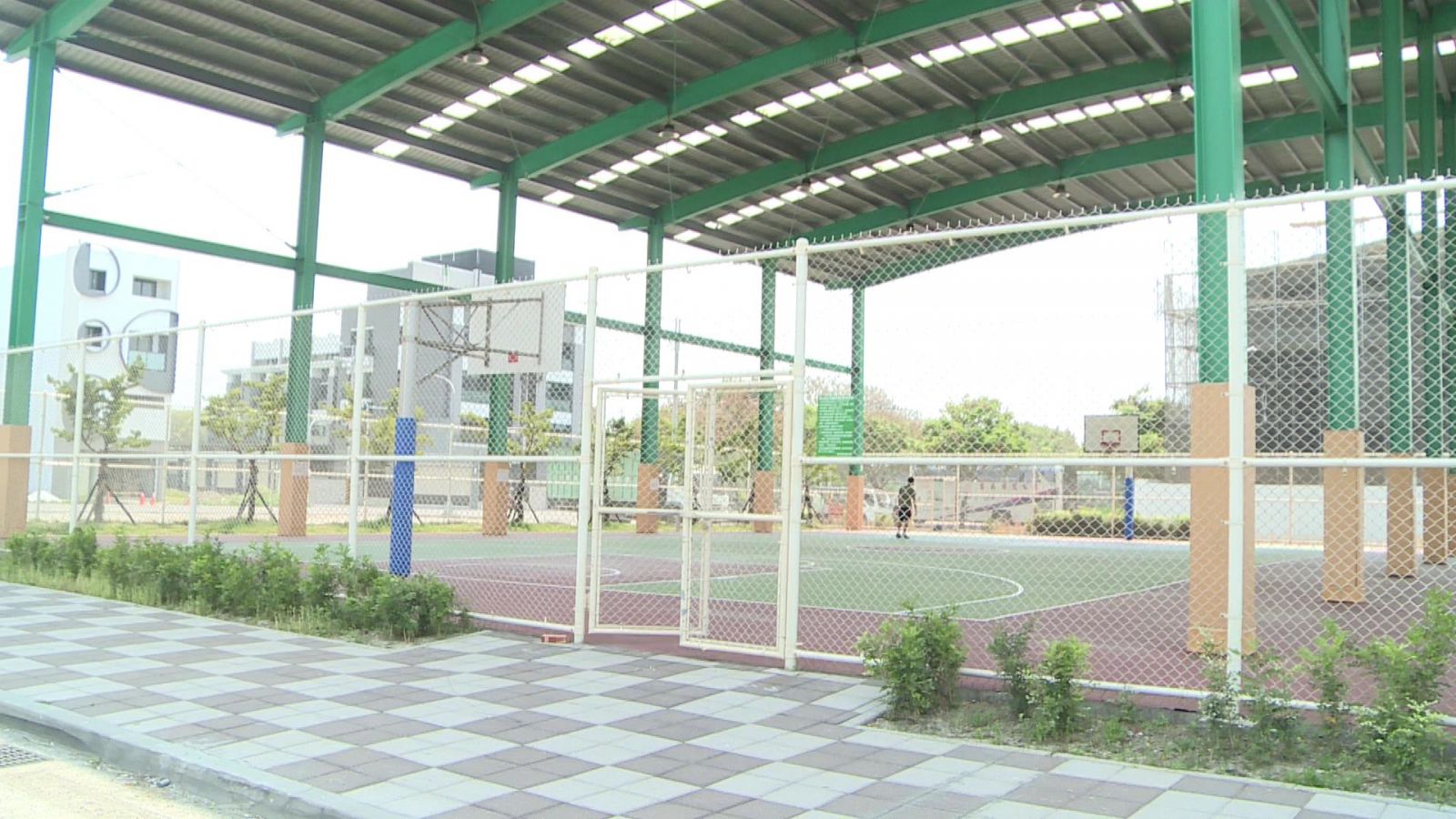 影／田中鎮多功能風雨運動場傳出工程弊案　官員無保請回 - https://www.watchmedia01.com
