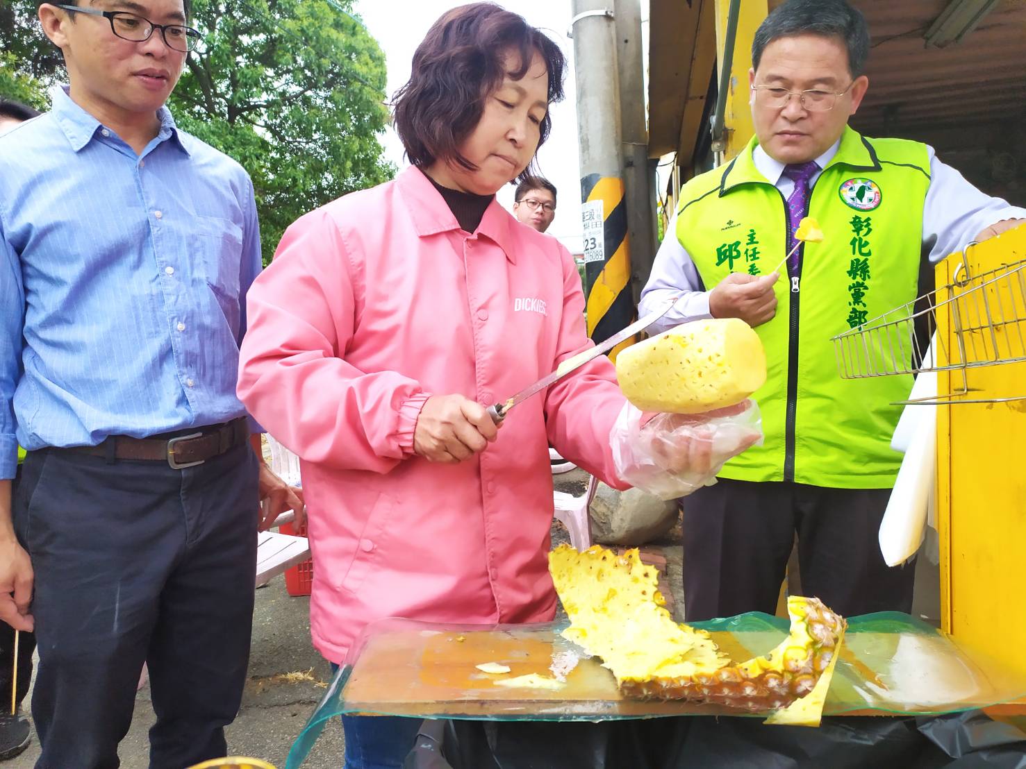 影／跨海來相挺　旅日台僑預購鳳梨捐弱勢 - https://www.watchmedia01.com