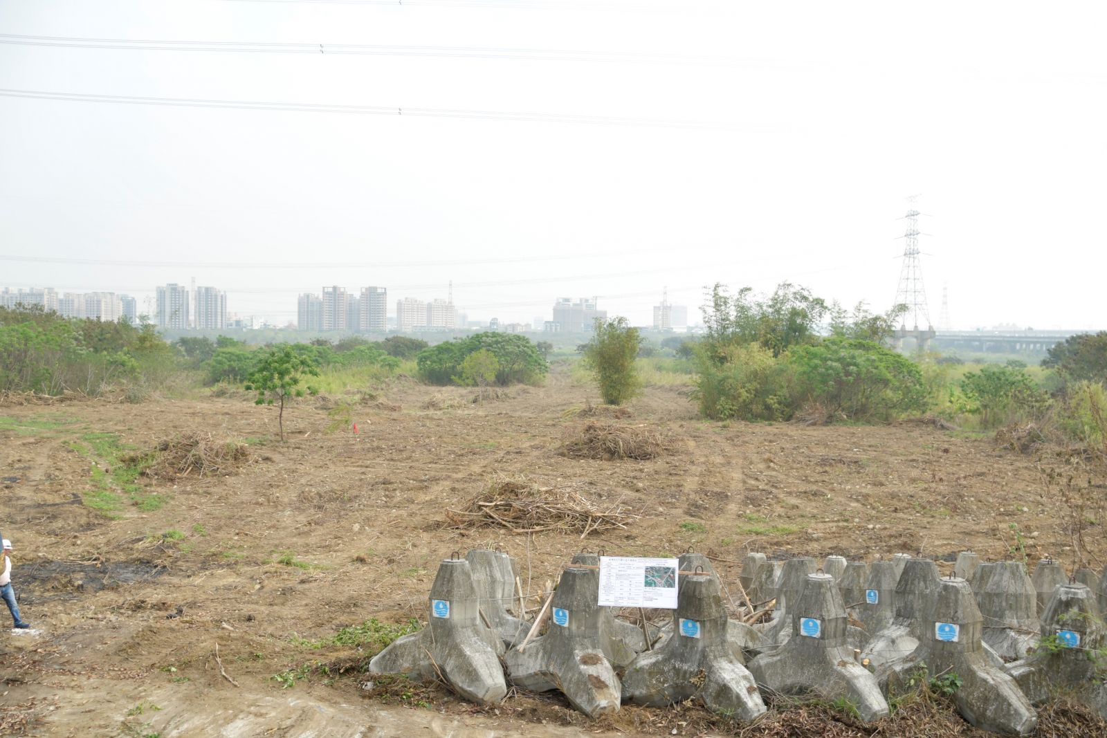 影／找水解渴　王惠美、水利署長賴建信視察烏溪開發伏流水 - https://www.watchmedia01.com