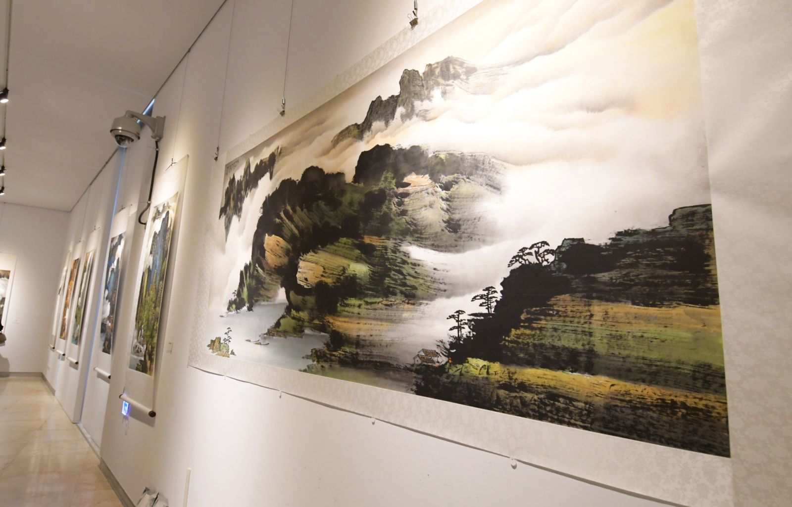 影／因夢想而美麗-陳俗蓉墨情山水澗水墨首次個展 - https://www.watchmedia01.com