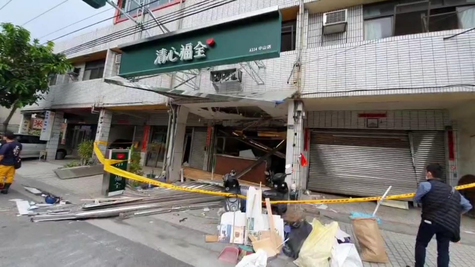 影／轟然巨響　田尾連鎖飲料店氣爆連鐵門也都炸飛 - https://www.watchmedia01.com