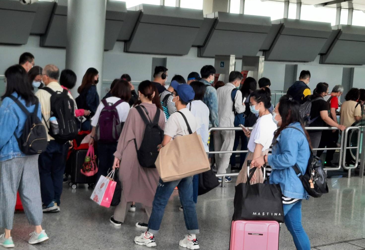 高鐵最新營運訊息　4、5日自由座車票補差價後可入座 - https://www.watchmedia01.com