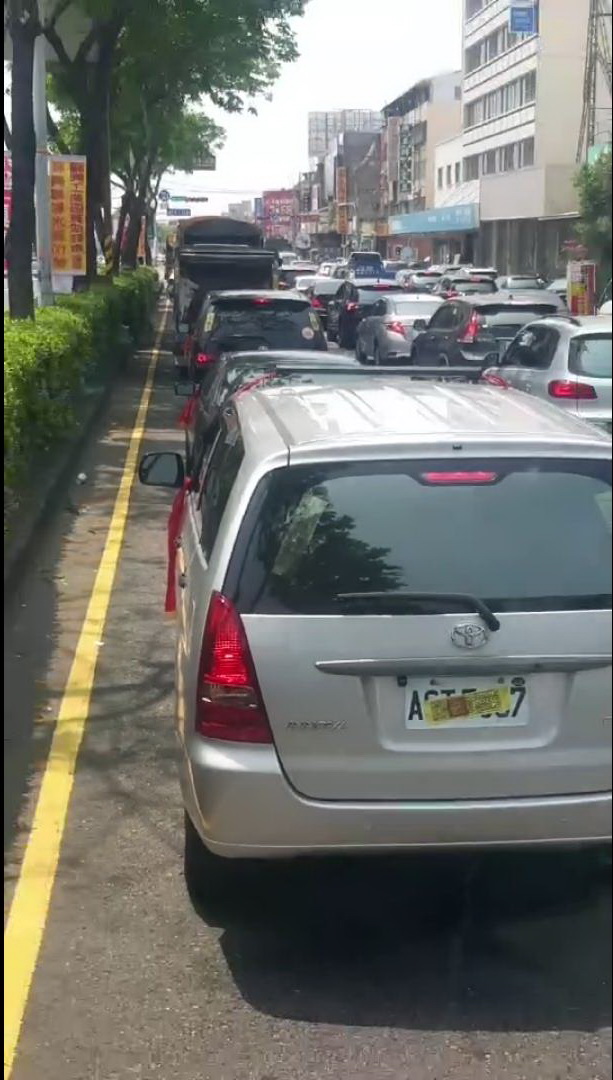 大甲媽平安符竟貼在車牌上宛如「馬賽克」　遭警方開罰 - https://www.watchmedia01.com