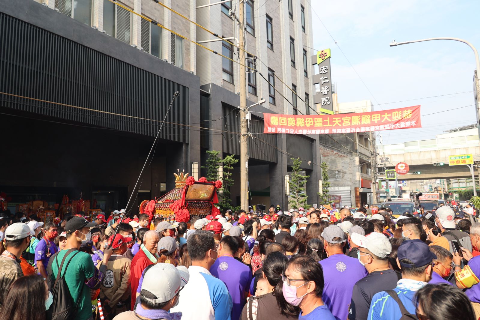 影／「雙媽會」大甲媽醫療媽員林相會　祈求疫情早日過去 - https://www.watchmedia01.com