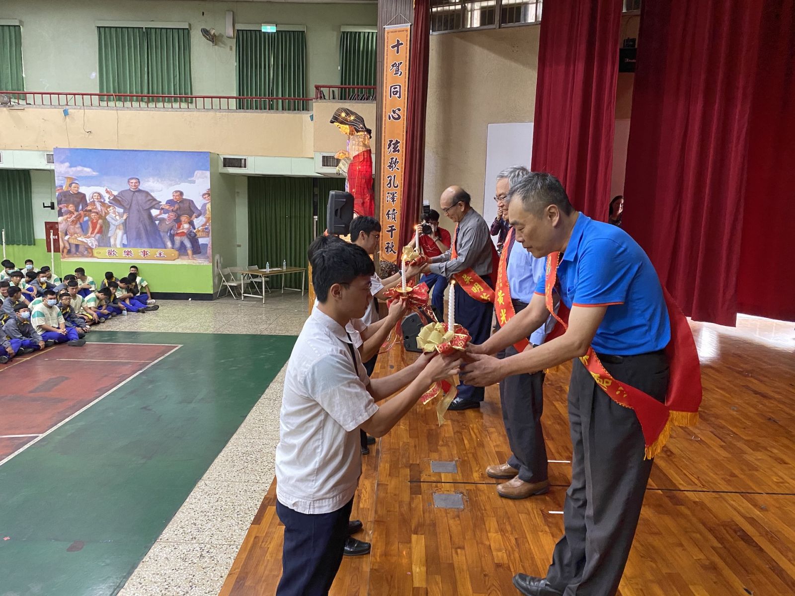 慈幼工商57周年校慶 頒發首屆傑出校友成就獎 - https://www.watchmedia01.com