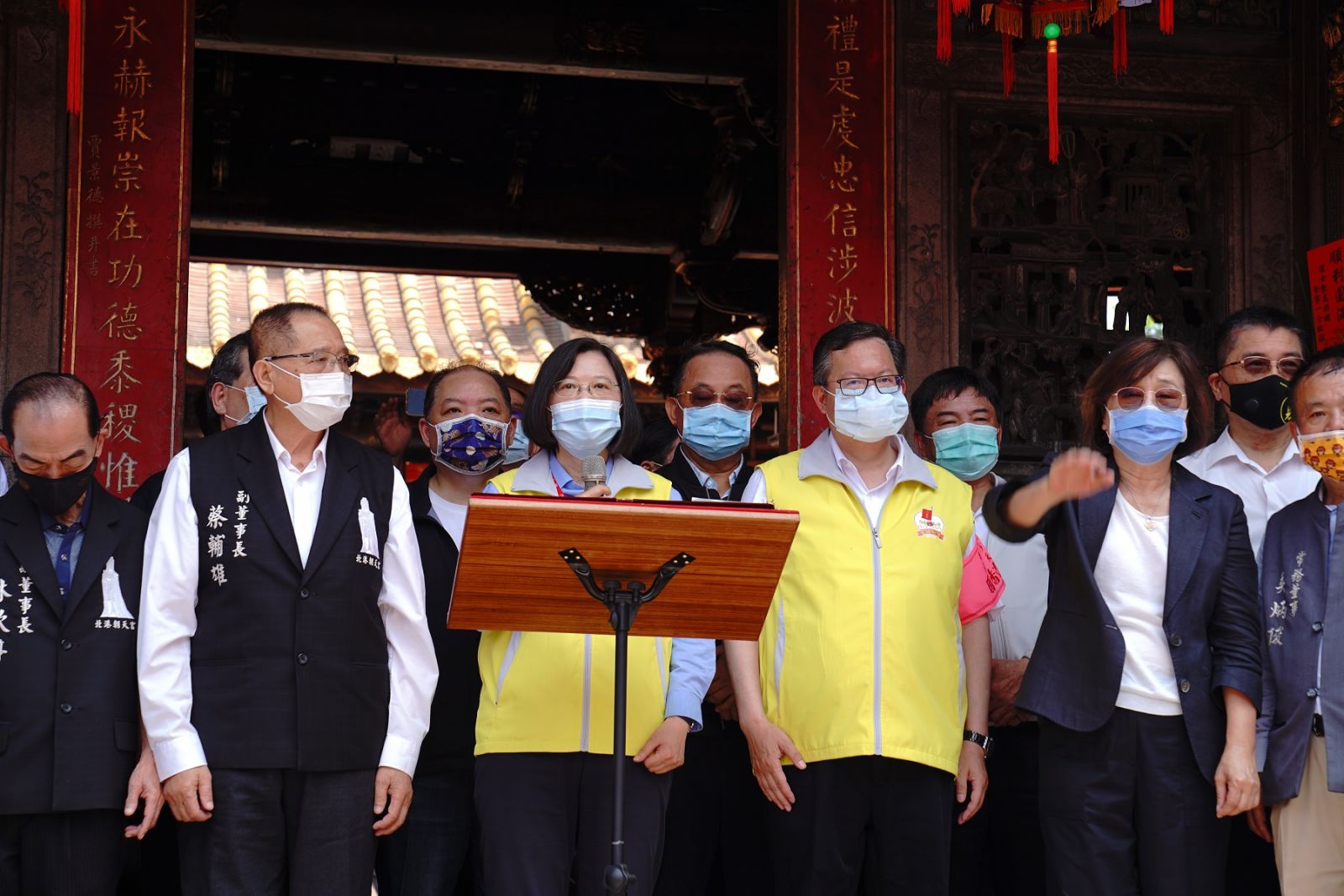 影／媽祖香燈腳總統蔡英文接地氣　感謝北港朝天宮三百年來佑台灣 - https://www.watchmedia01.com