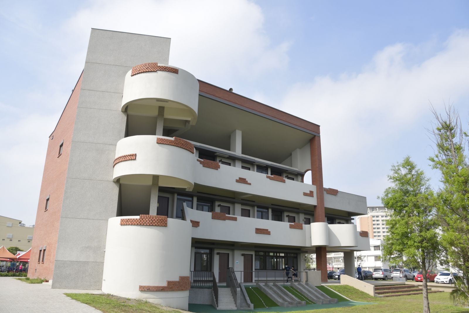 影／鹿江國際中小學校舍新建工程 榮獲工程界奧斯卡公共工程金質獎 - https://www.watchmedia01.com