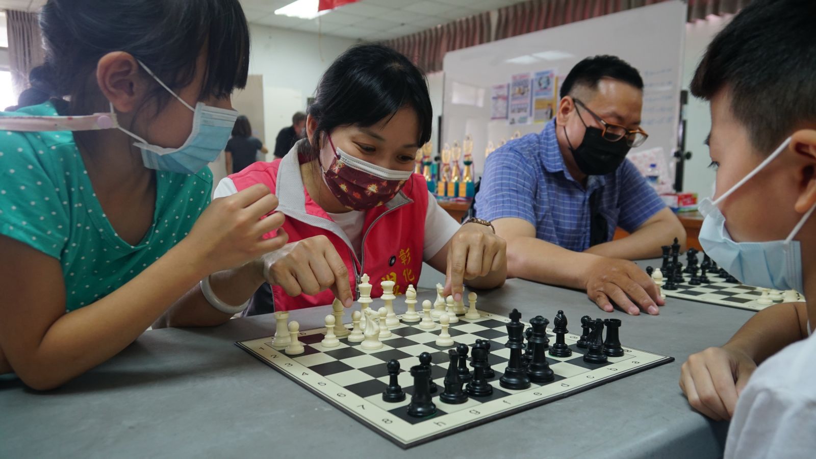 影／對弈！推廣西洋棋校園扎根　西洋棋協會盼成立縣委員會 - https://www.watchmedia01.com