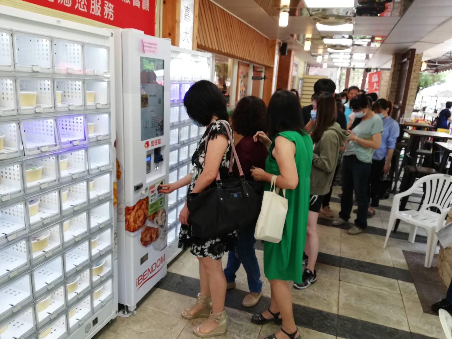 便當智能販賣機進嘉大 學生、遊客用餐更便利 - https://www.watchmedia01.com