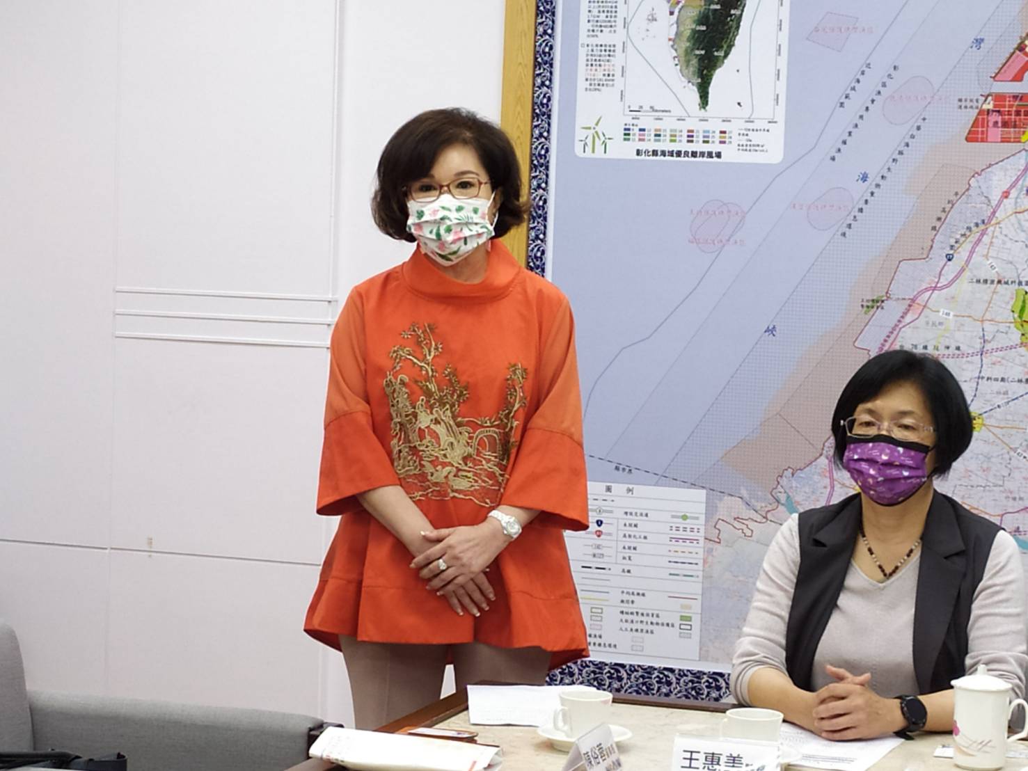讓更多孩子學好英文　向日葵社福基金會捐贈雙語教材造福彰化學子 - https://www.watchmedia01.com