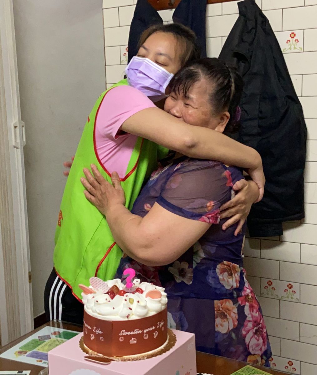 影／守護臥床女　媽媽不哭一肩扛起照顧之責 - https://www.watchmedia01.com