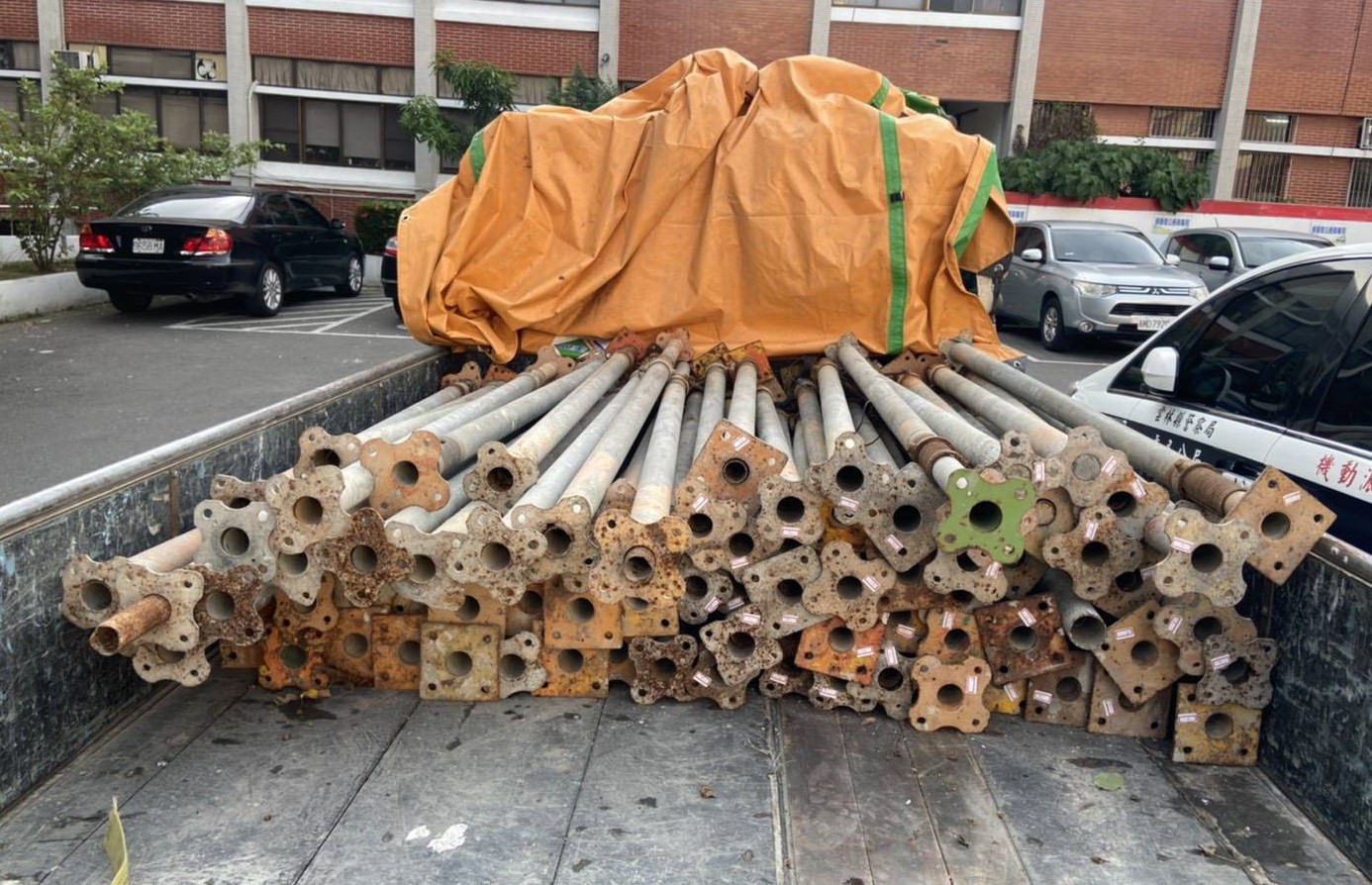 竊賊偷建築工地鋼材　警循線速逮兩嫌 - https://www.watchmedia01.com