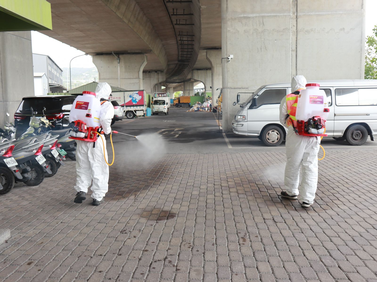 影／福寧宮、玉天宮捐贈員林市公所10台背負式噴霧機 - https://www.watchmedia01.com