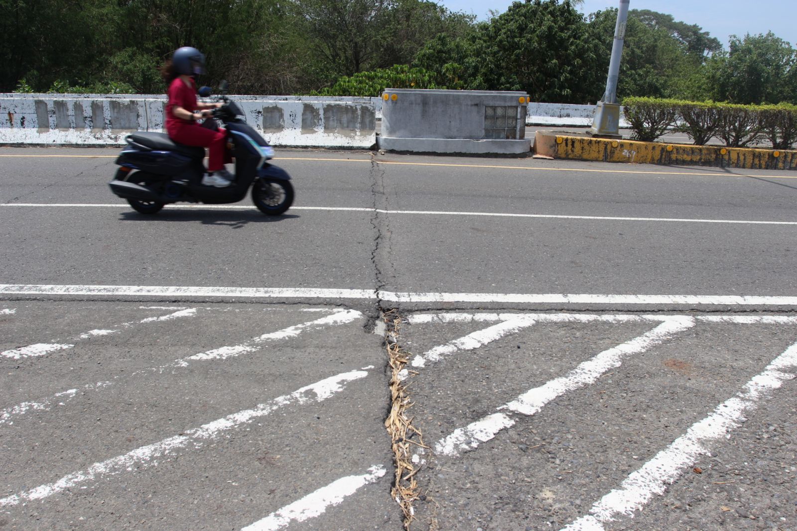新光路橋路口改善即將完工 東外環連接路況多行車安全堪慮 - https://www.watchmedia01.com