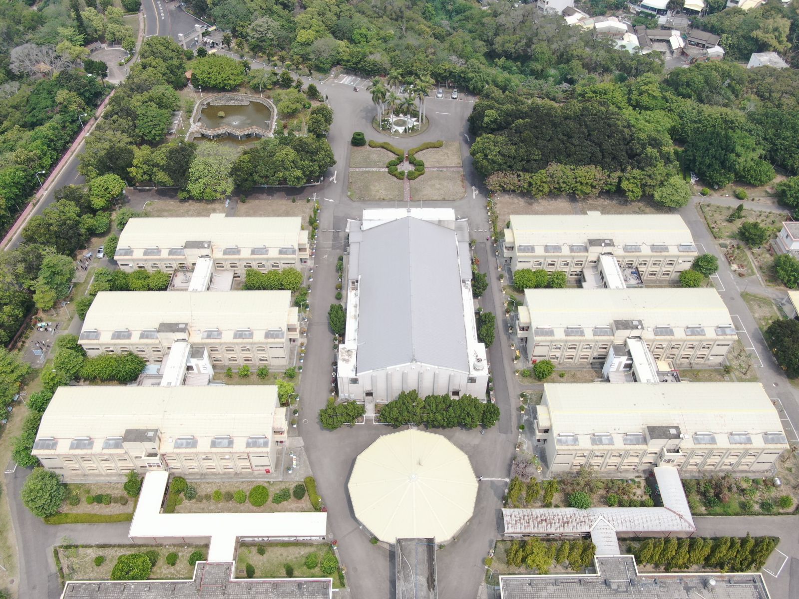 與環境共榮　中彰榮家標租太陽光電年發電量可達180萬度 - https://www.watchmedia01.com