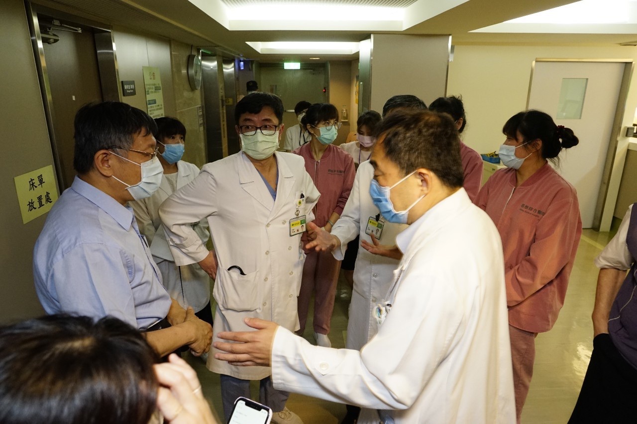 柯文哲怒了！死11人還不算多？再拖下去死傷更慘重！ - https://www.watchmedia01.com