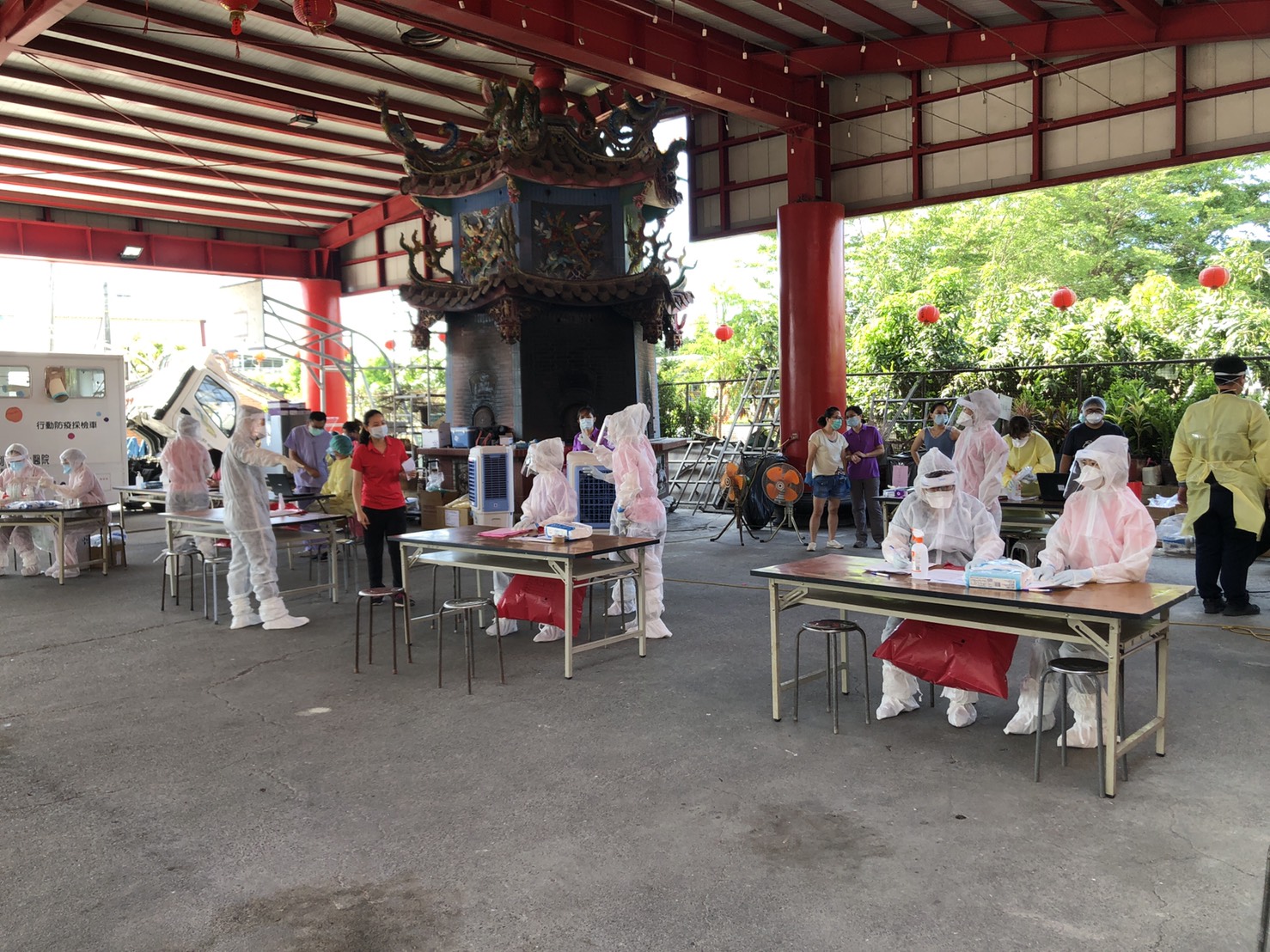 影／防堵葡萄家族傳播鏈溪湖二篩抓漏　300位民眾分流受檢 - https://www.watchmedia01.com