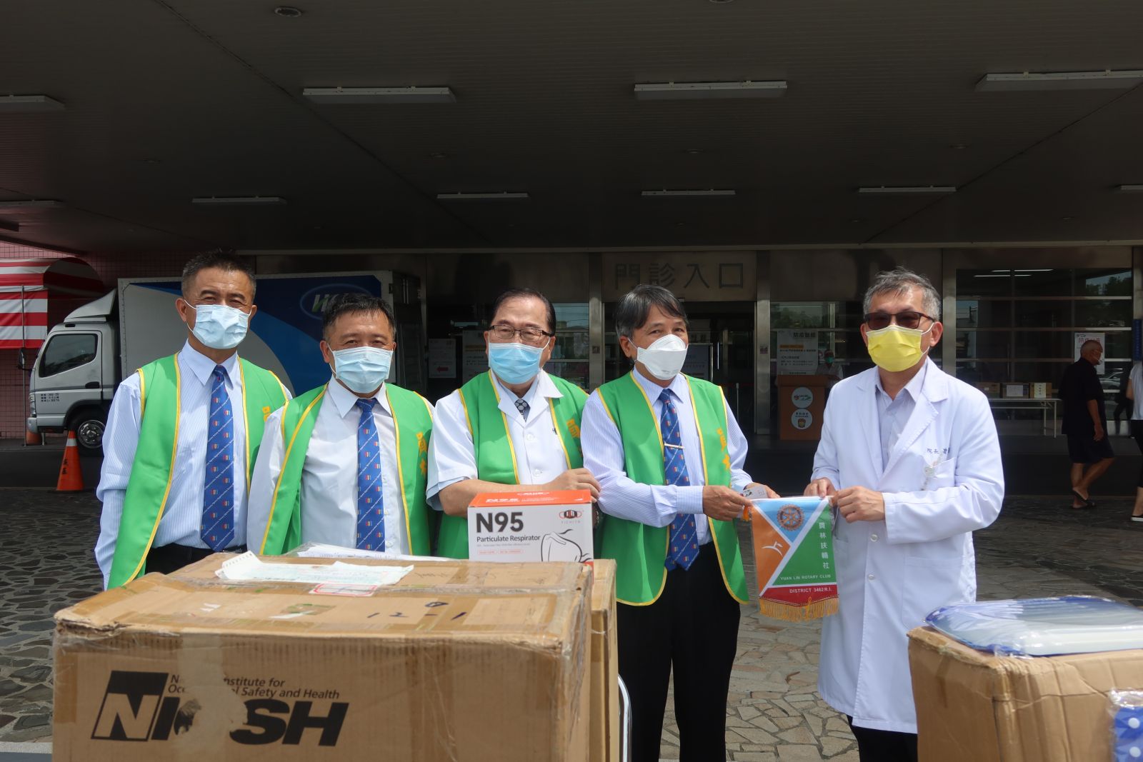 影／攜手抗疫！員林扶輪社贈防疫物資　守護抗疫英雄健康 - https://www.watchmedia01.com
