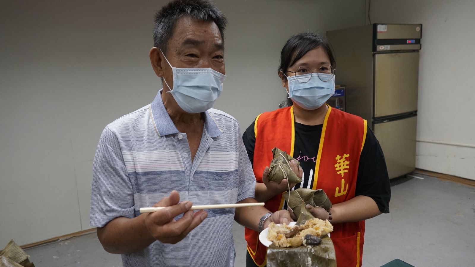 影／疫情不減粽心 北港農會家政班分流包粽子 - https://www.watchmedia01.com